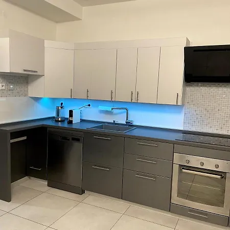 New Place In 아파트 *